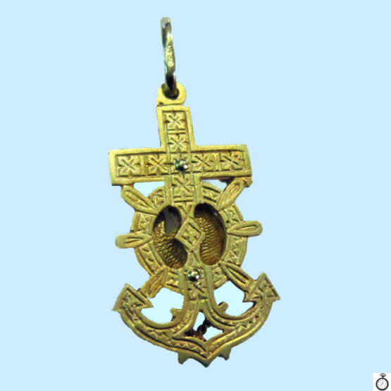 Cruz marinera en oro amarillo con Virgen del Carmen-2