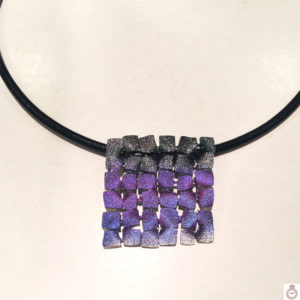 Colgante en Plata de Orfega con mosaico malva